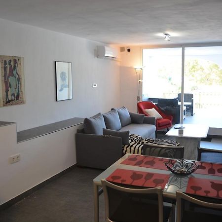 Lovely Bungalow For Four Close To Beach And City In Torrevieja Kültér fotó