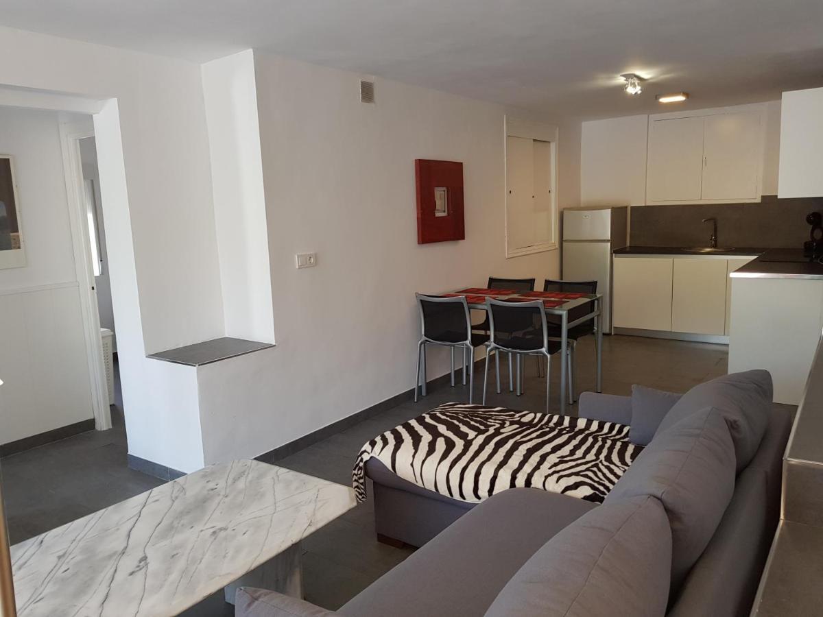 Lovely Bungalow For Four Close To Beach And City In Torrevieja Kültér fotó